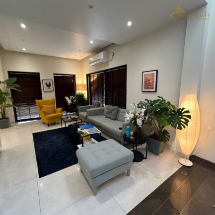 luxury villas in karjat with swimming pool